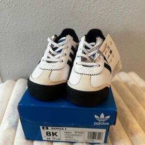 NWT Adidas Samoa white with black stripe size 8K